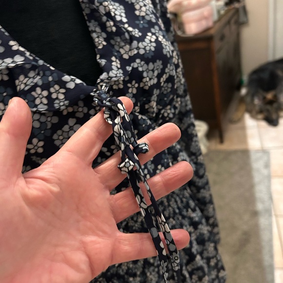 MICHAEL Michael Kors Navy Floral Blouse L - Picture 5 of 8